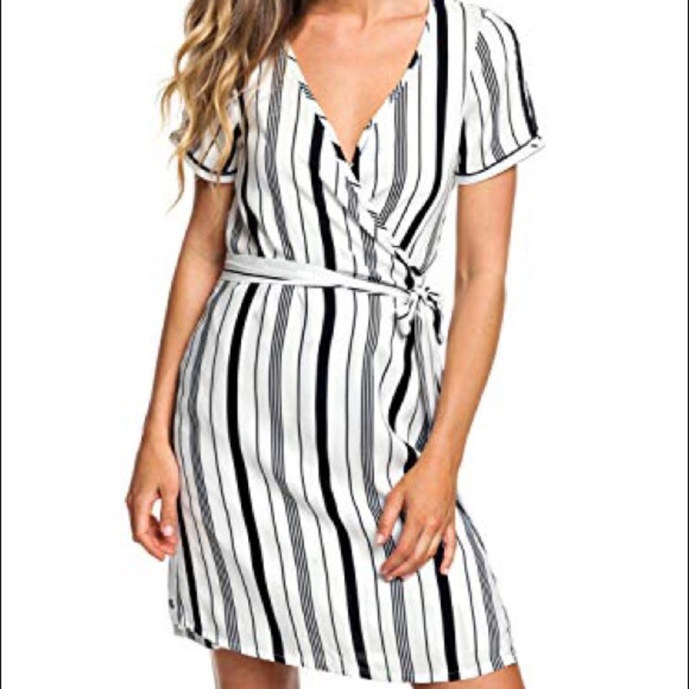 Roxy Monument View Wrap Dress, Marshmallow Licorice stripe,size L
